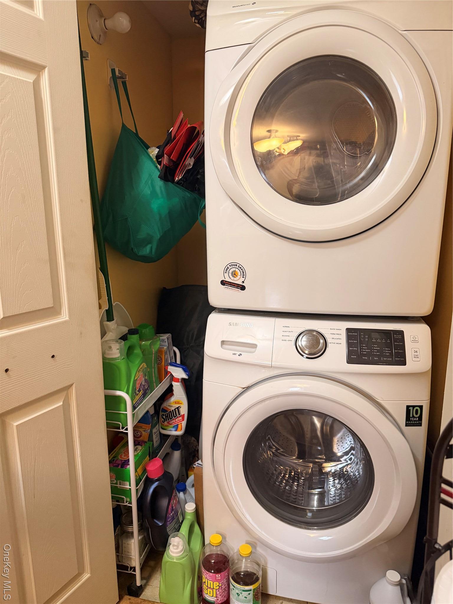 Condo Schleigel Suffolk County, NY 11701, MLS-955950-17