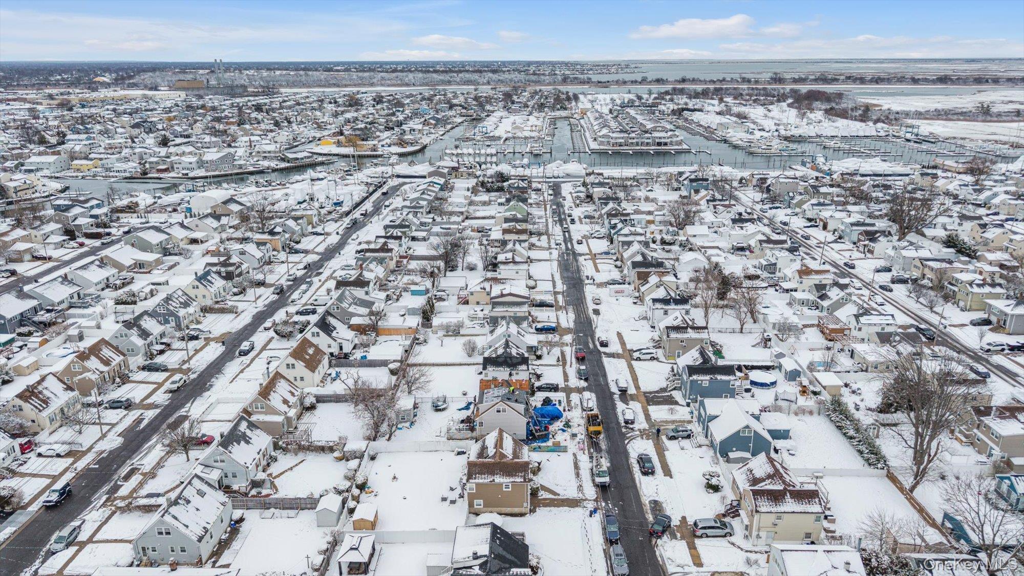 Single Family Layton  Nassau County, NY 11520, MLS-955951-23