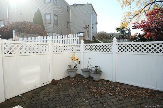 Single Family Collis  Bronx, NY 10465, MLS-955957-12