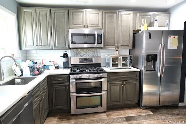 Single Family Collis  Bronx, NY 10465, MLS-955957-5