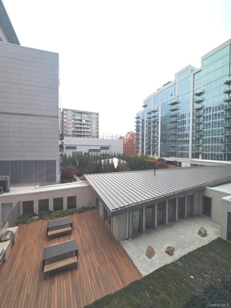 Condo 37th  Queens, NY 11354, MLS-955969-5