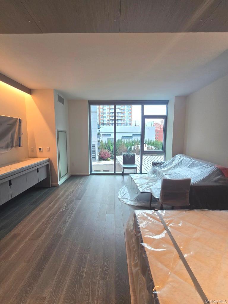 Condo 37th  Queens, NY 11354, MLS-955969-6