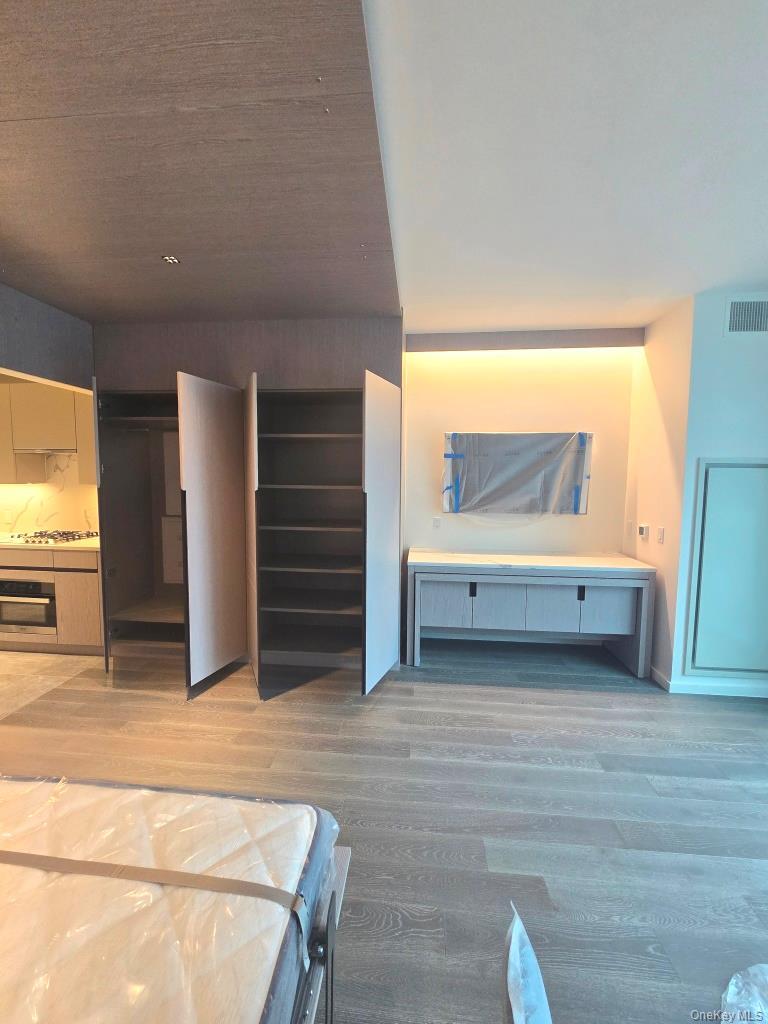 Condo 37th  Queens, NY 11354, MLS-955969-7