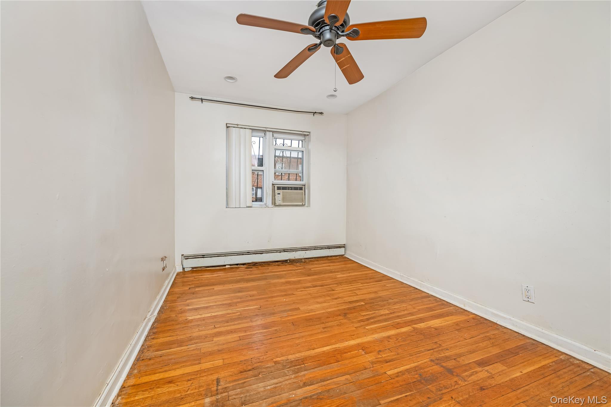 Single Family 86th  Brooklyn, NY 11236, MLS-955983-12
