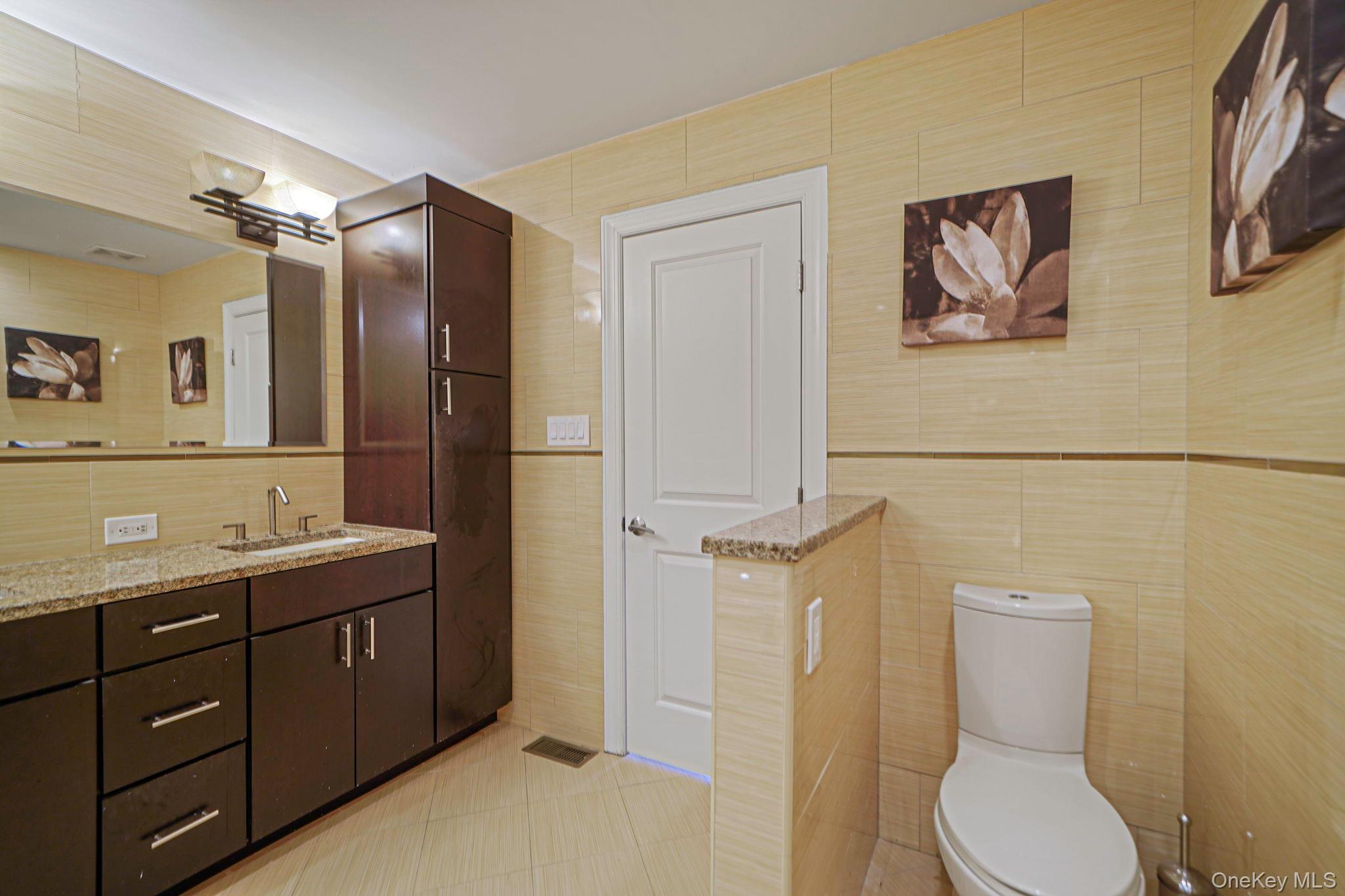 Condo Theresa  Suffolk County, NY 11777, MLS-956001-18