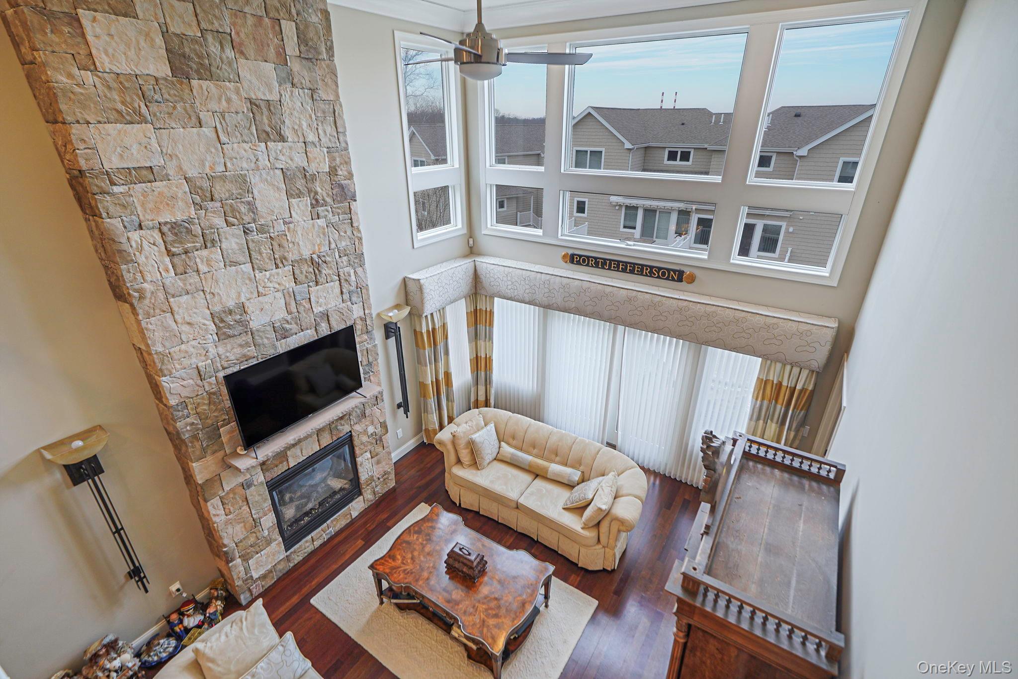 Condo Theresa  Suffolk County, NY 11777, MLS-956001-27