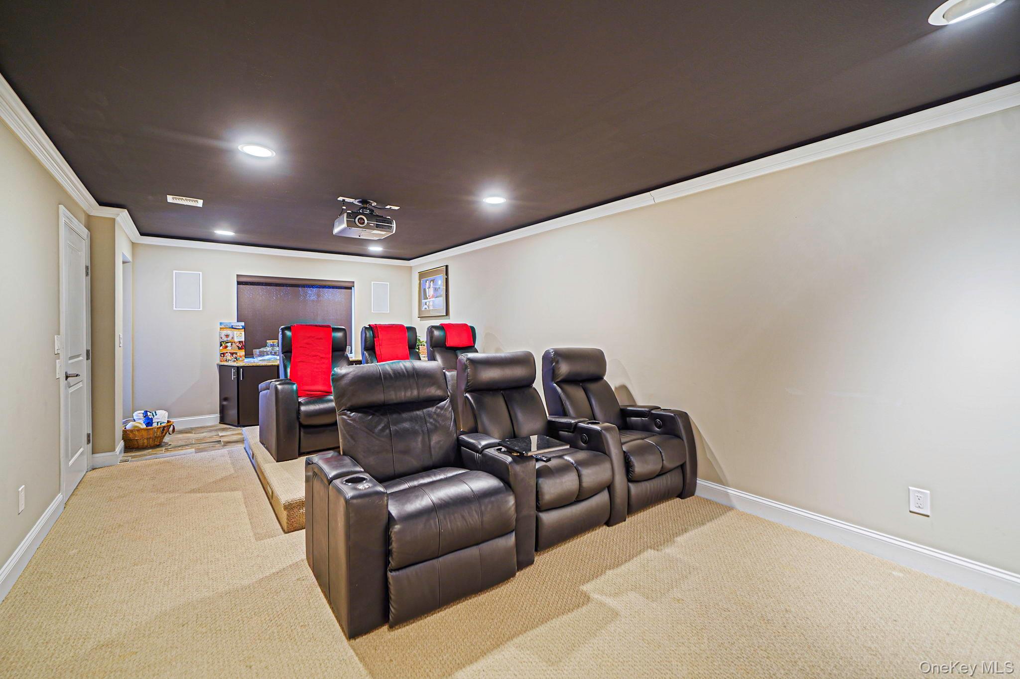 Condo Theresa  Suffolk County, NY 11777, MLS-956001-31