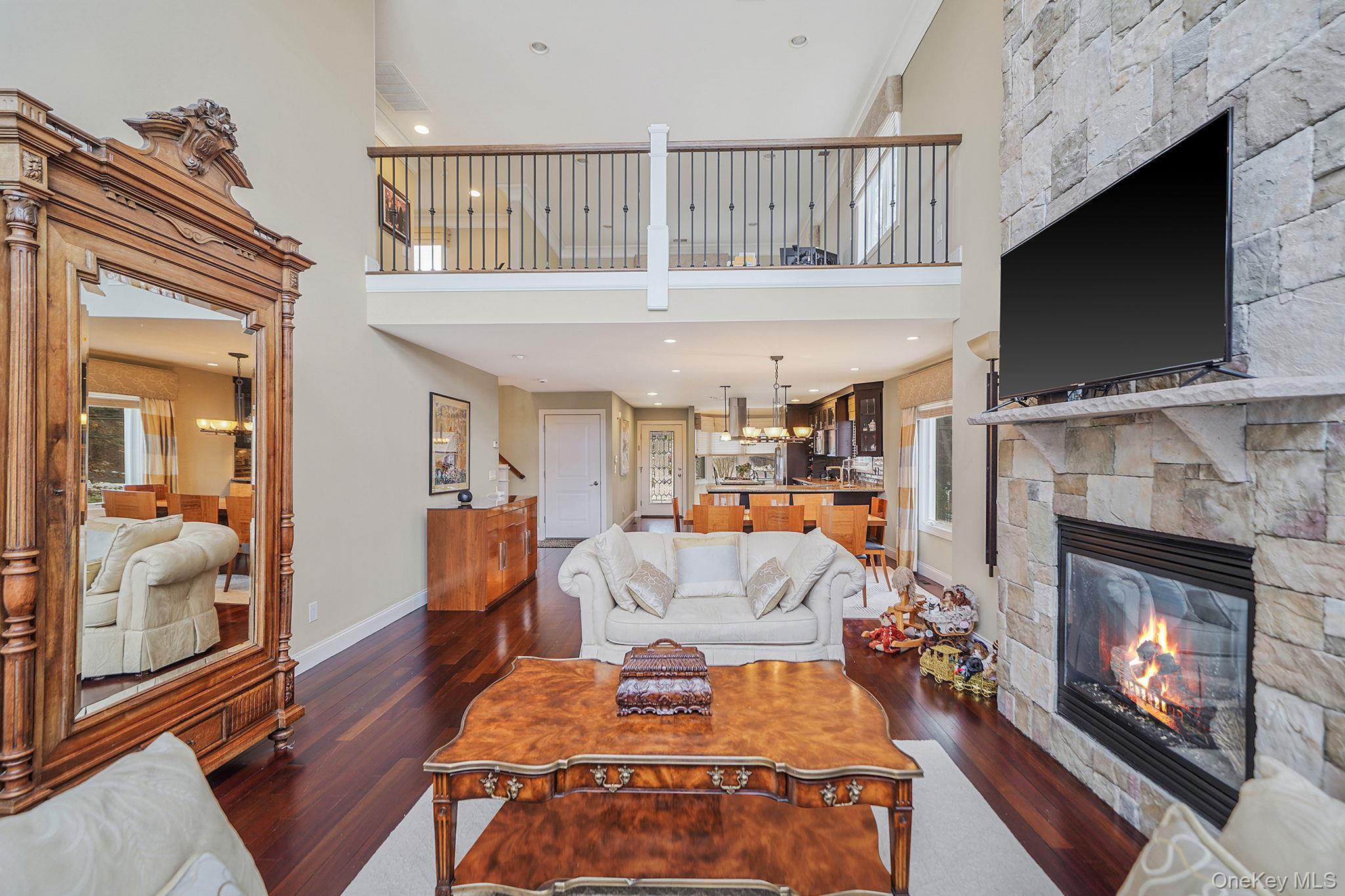 Condo Theresa  Suffolk County, NY 11777, MLS-956001-8