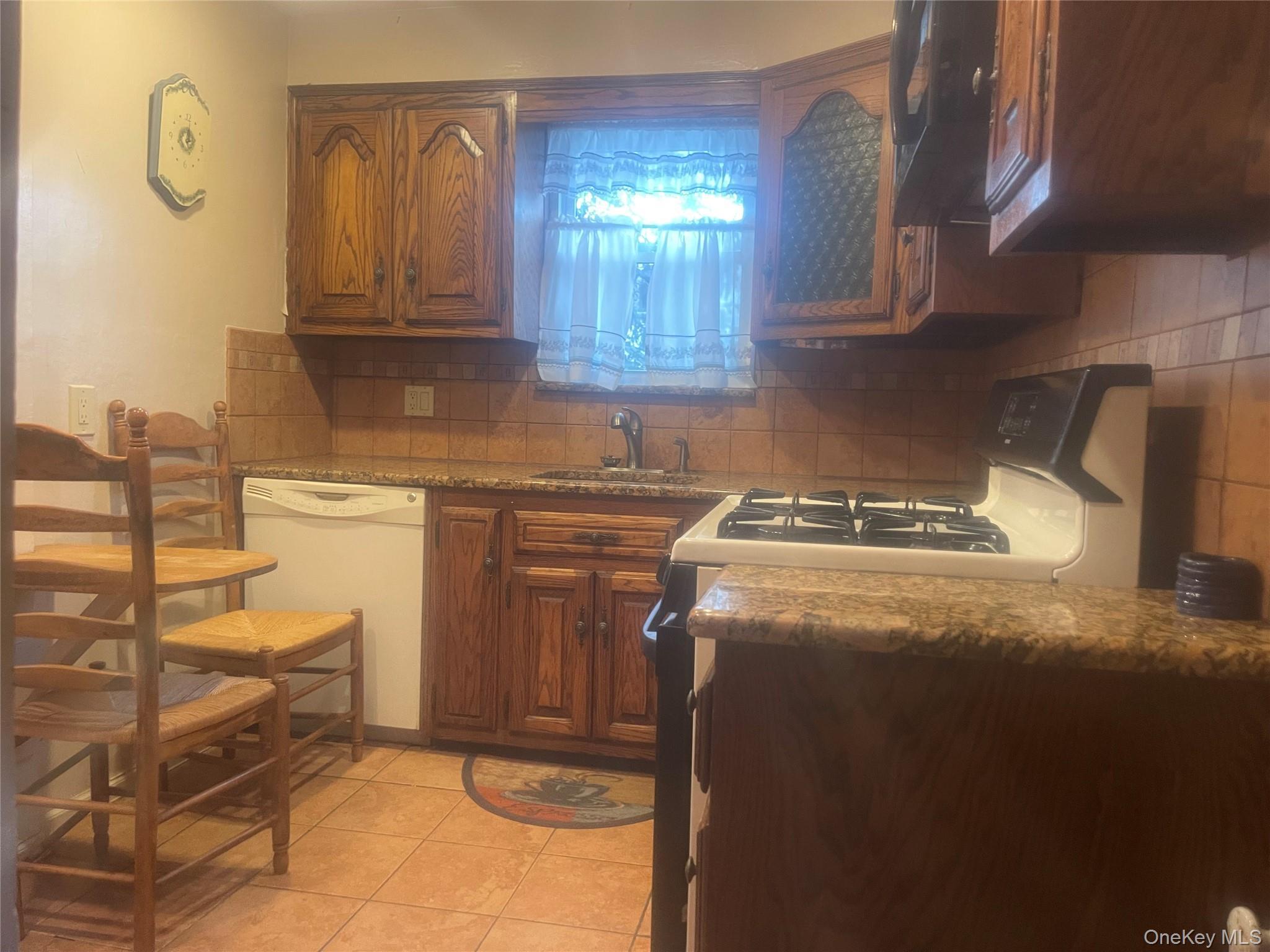 Single Family Eton  Nassau County, NY 11581, MLS-956027-19