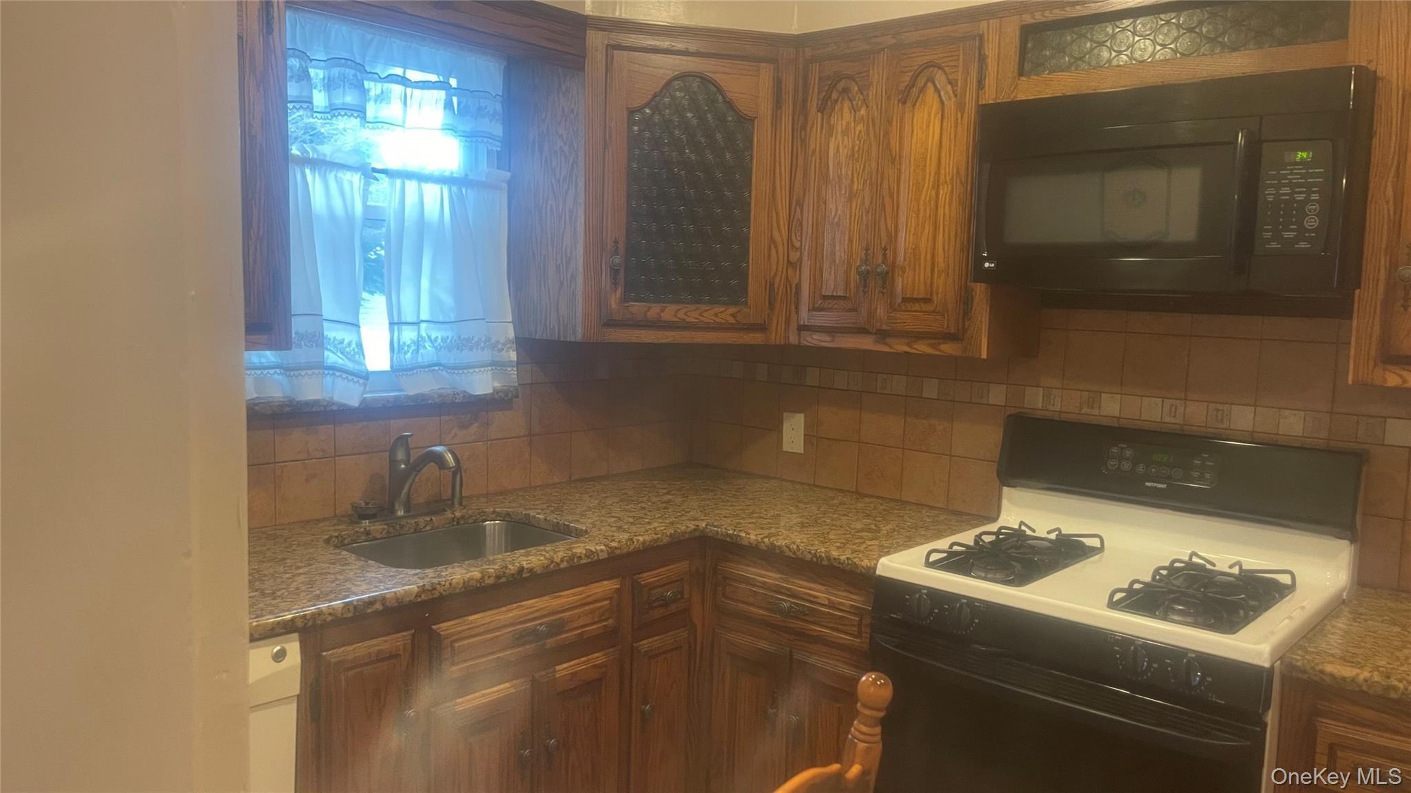 Single Family Eton  Nassau County, NY 11581, MLS-956027-20