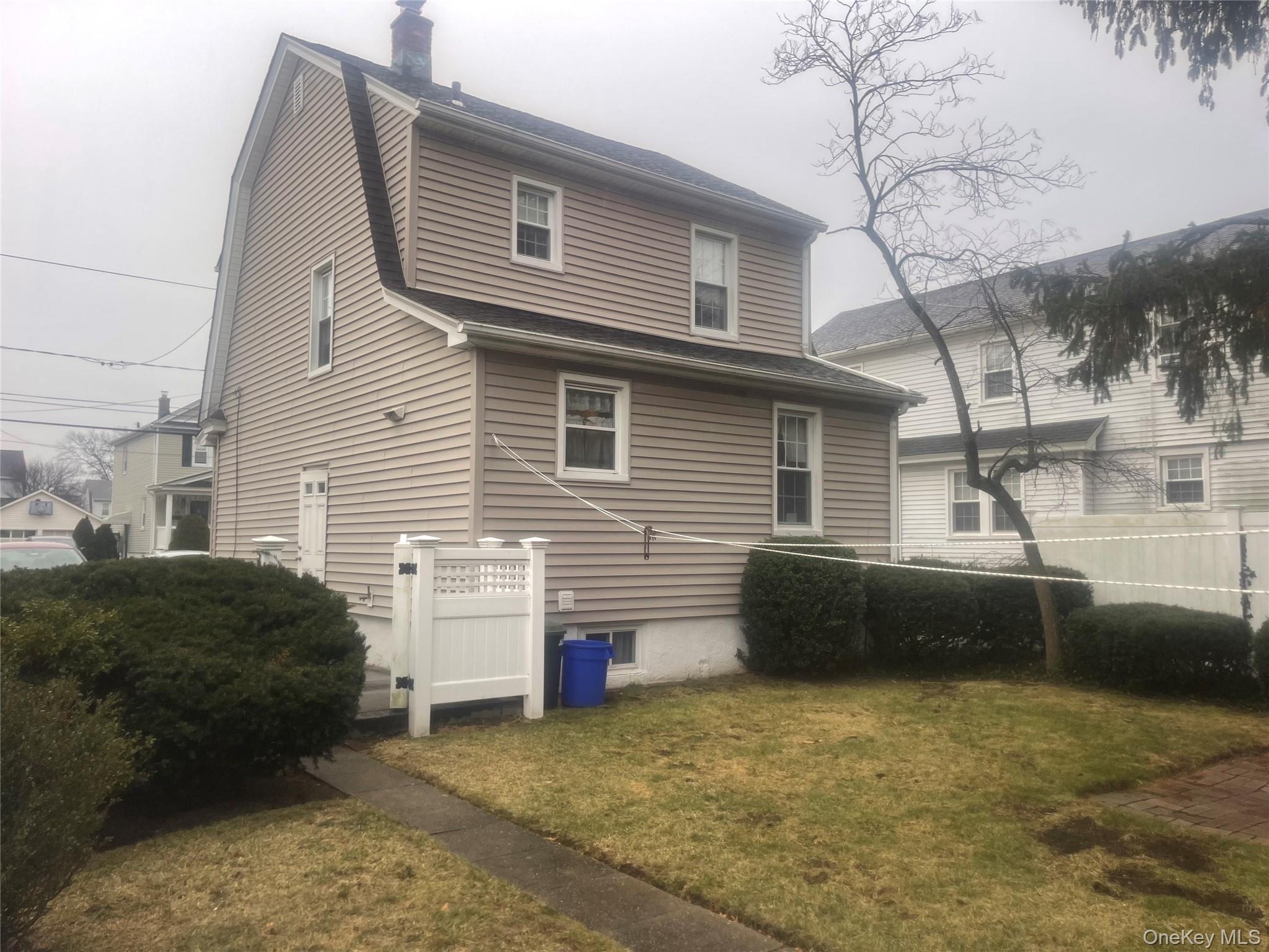 Single Family Eton  Nassau County, NY 11581, MLS-956027-8