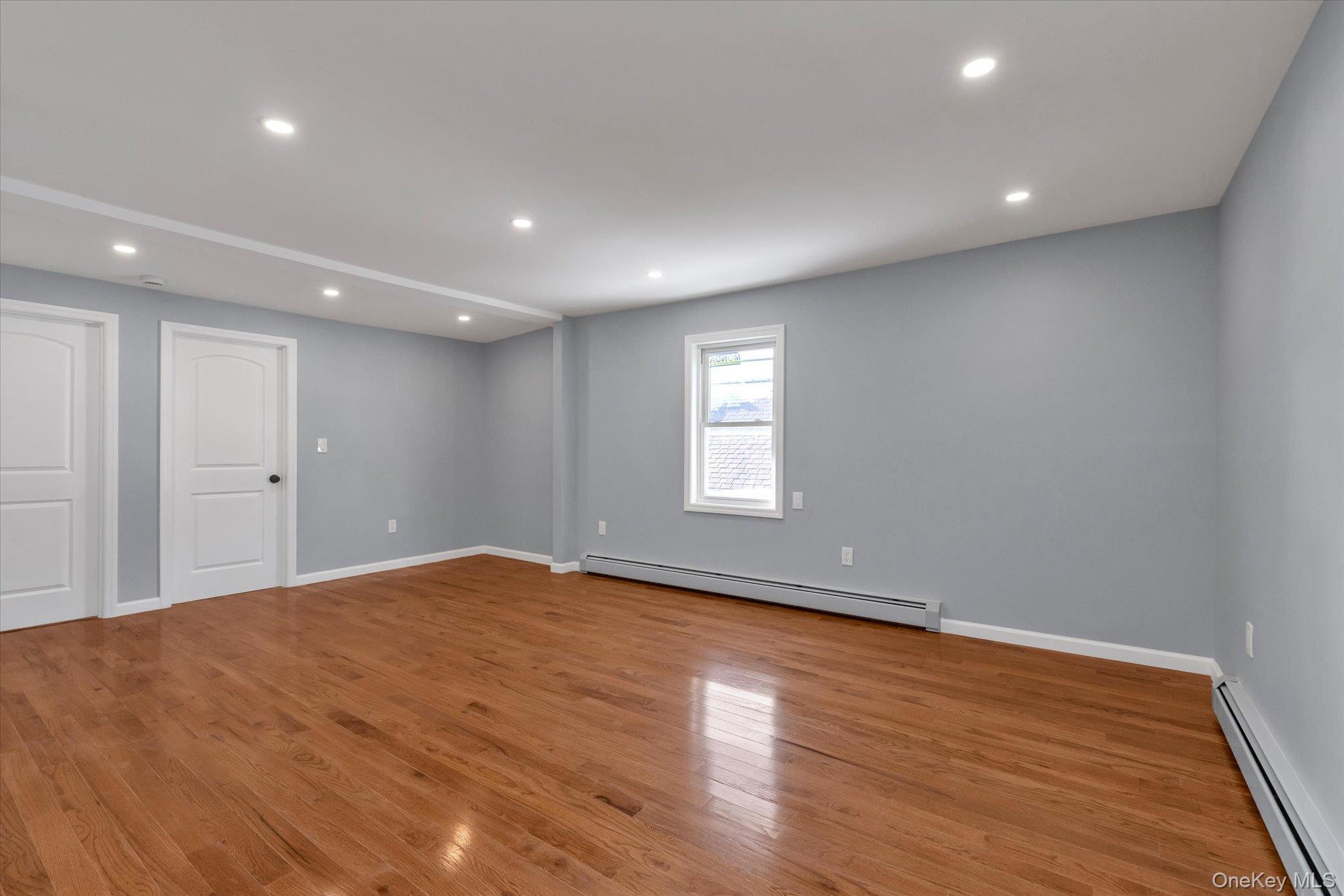 Single Family Nashville  Queens, NY 11413, MLS-956036-14