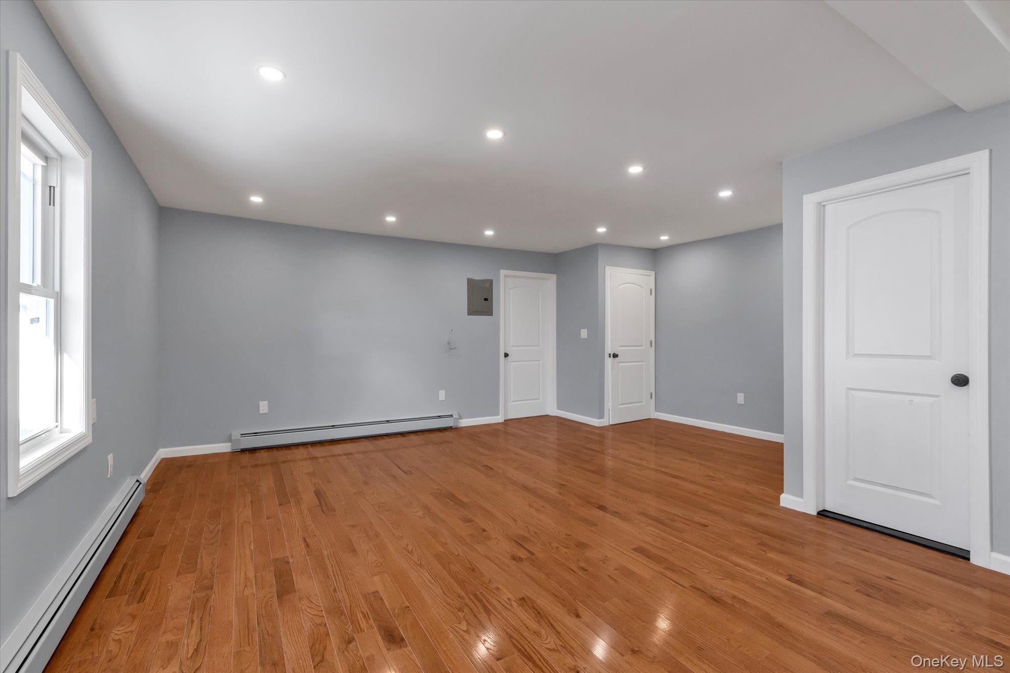 Single Family Nashville  Queens, NY 11413, MLS-956036-15