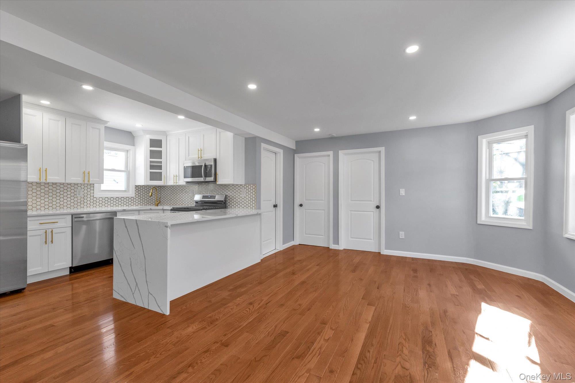 Single Family Nashville  Queens, NY 11413, MLS-956036-4