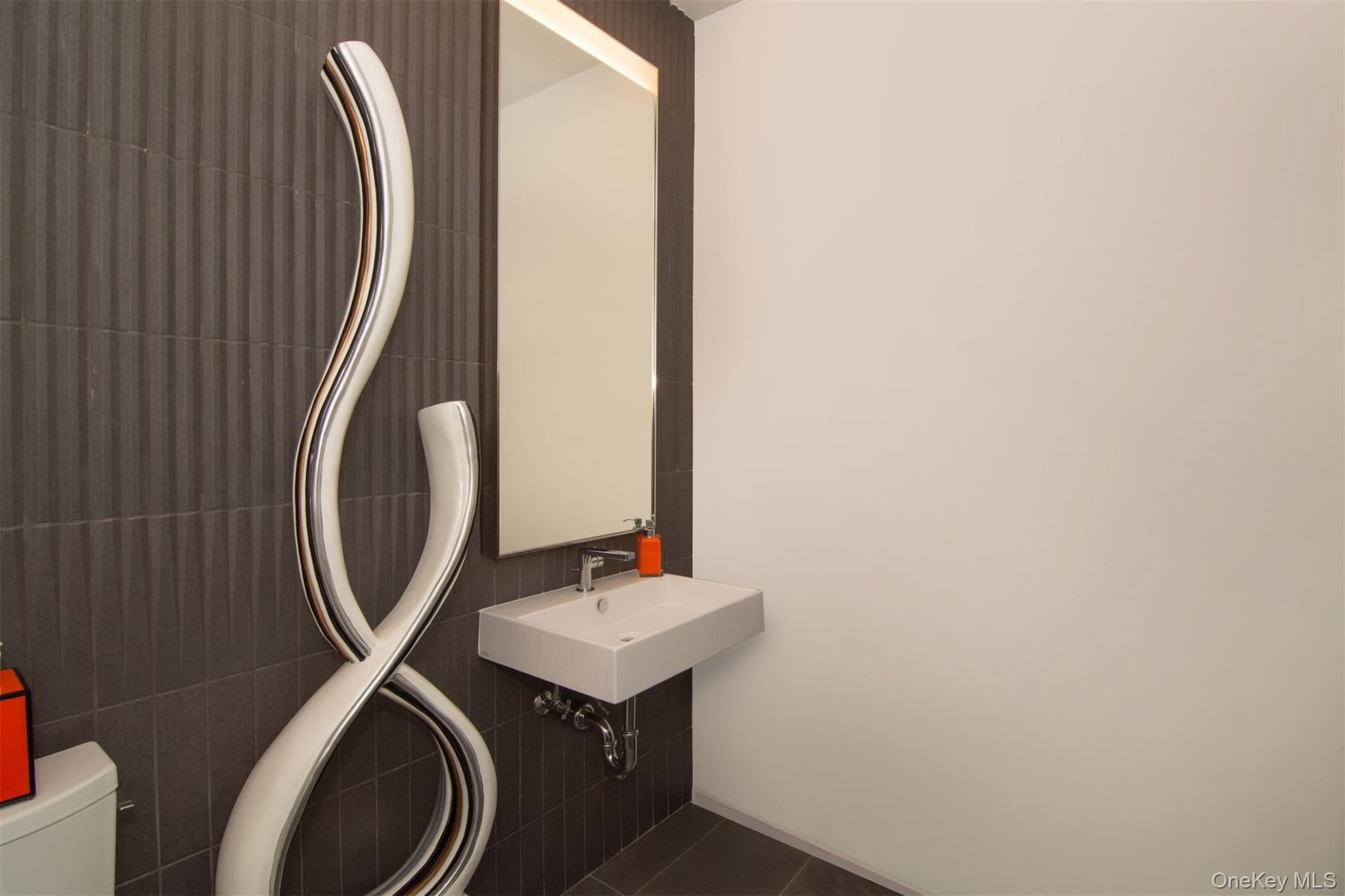 Condo Charlton  Manhattan, NY 10014, MLS-956065-13