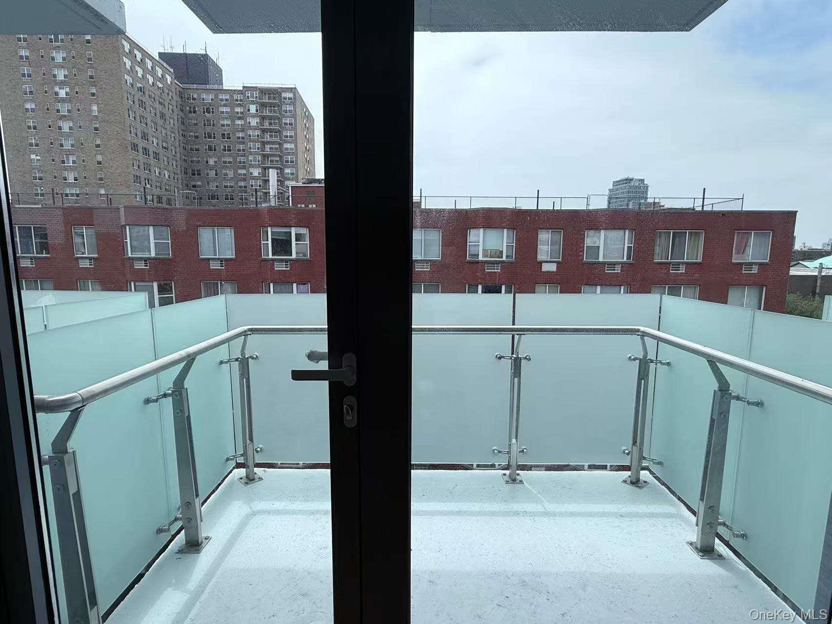 Condo 41st  Queens, NY 11355, MLS-956067-5