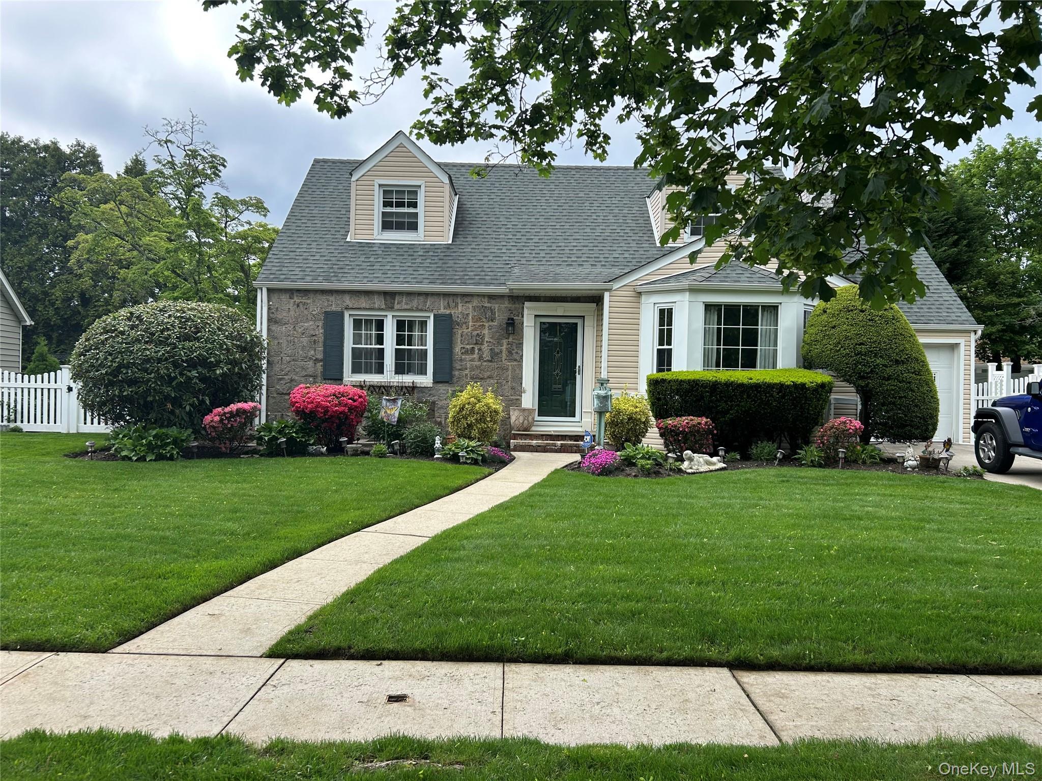 Single Family Maryland  Nassau County, NY 11520, MLS-956096-13