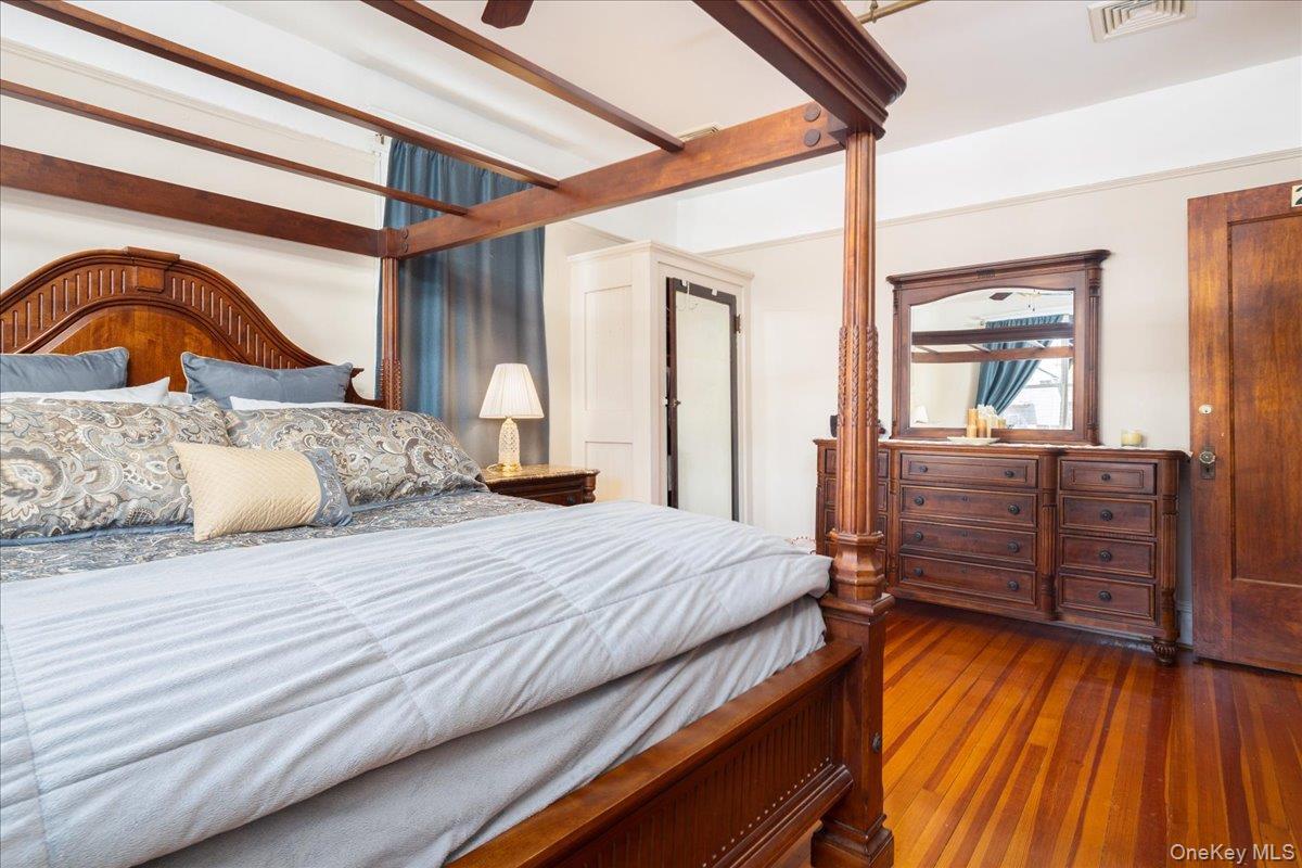 Single Family Beach 120th  Queens, NY 11694, MLS-956106-20