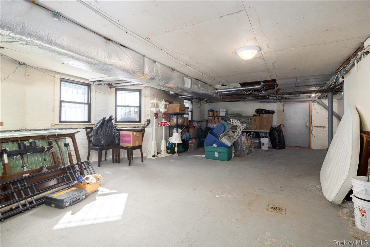 Single Family Beach 120th  Queens, NY 11694, MLS-956106-37