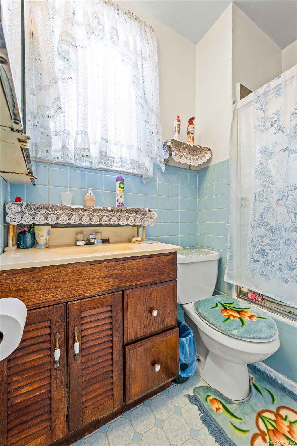 Single Family Mclaughlin  Queens, NY 11423, MLS-956121-8