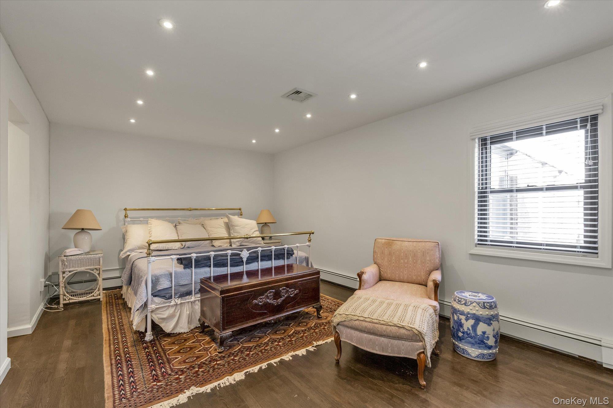 Coop Broadway Nassau County, NY 11557, MLS-956122-10