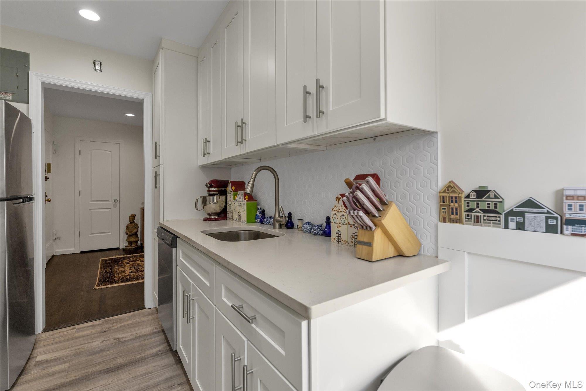 Coop Broadway Nassau County, NY 11557, MLS-956122-9