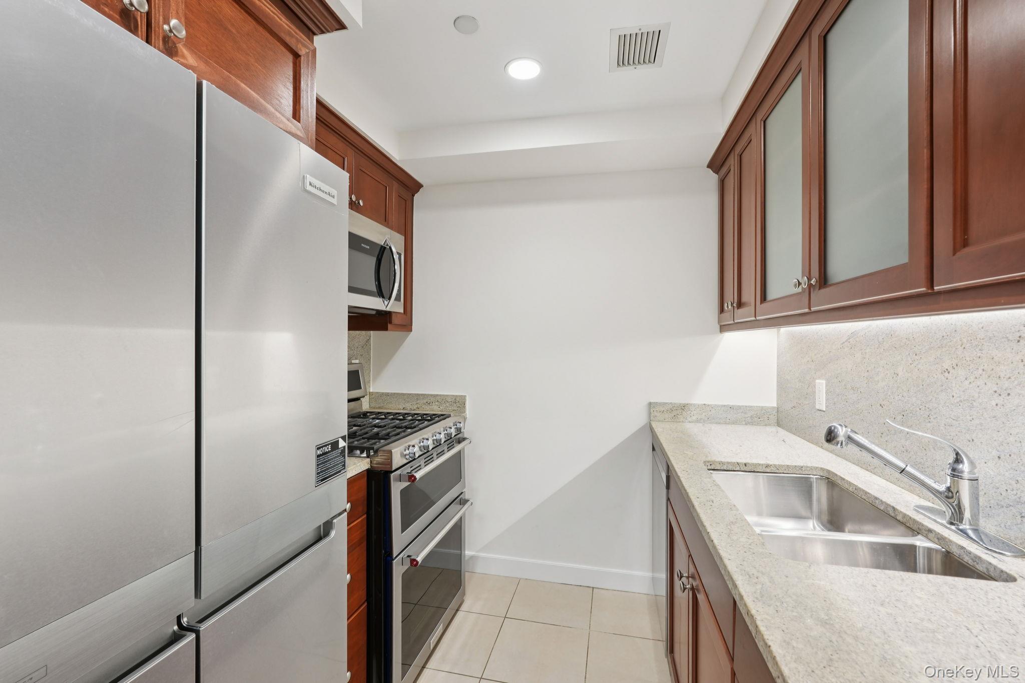 Condo City Westchester County, NY 10601, MLS-956147-16