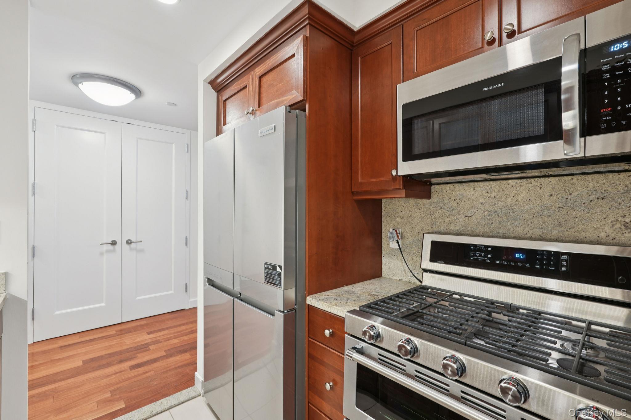 Condo City Westchester County, NY 10601, MLS-956147-17