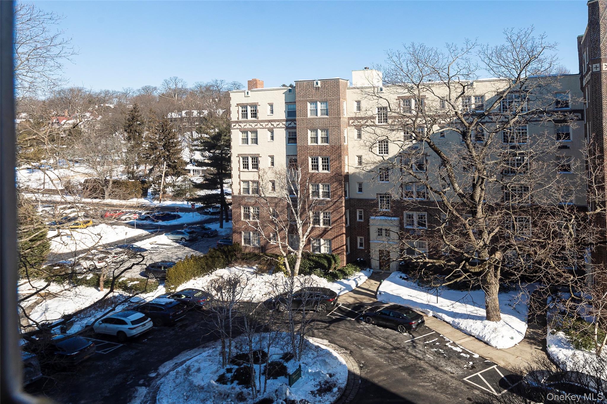 Coop Tanglewylde  Westchester County, NY 10708, MLS-956171-21