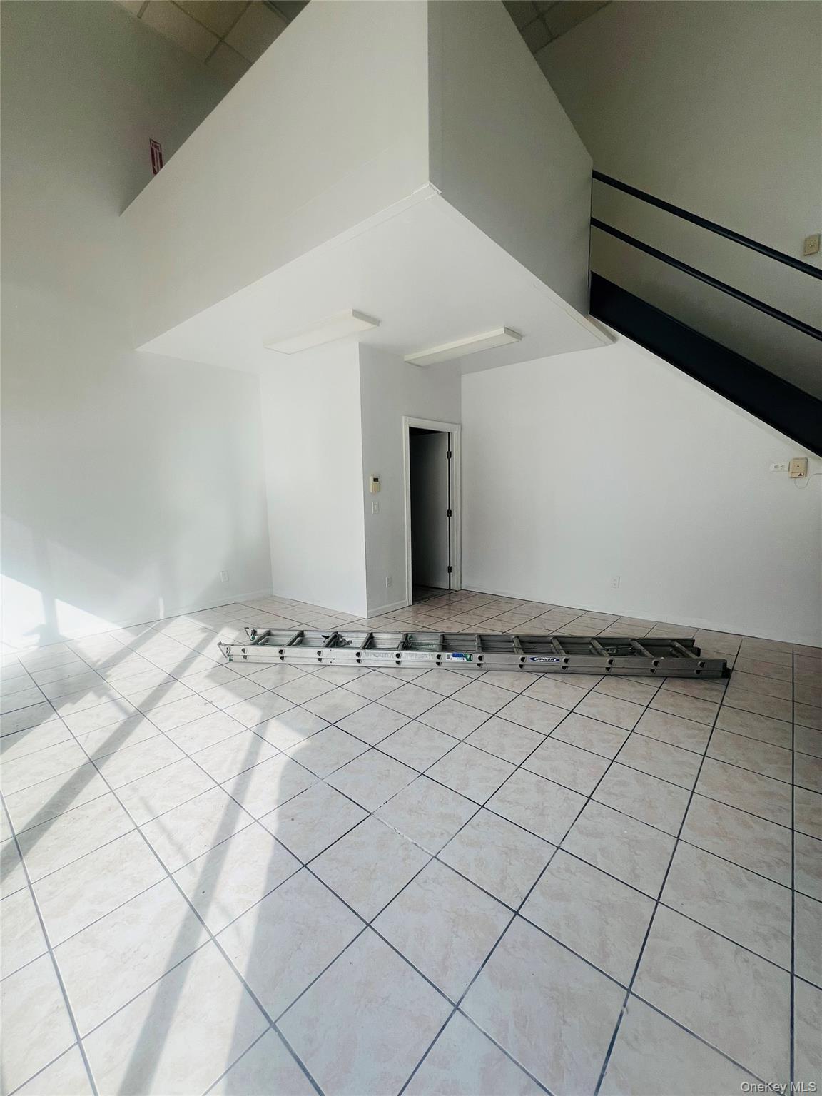 Commercial Lease Castle Hill  Bronx, NY 10462, MLS-956185-3