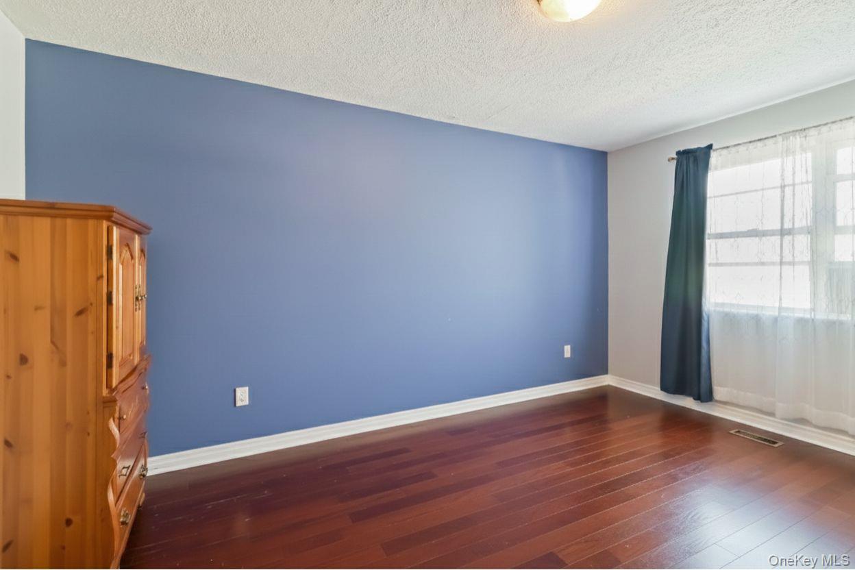 Single Family 80th  Queens, NY 11370, MLS-956196-20