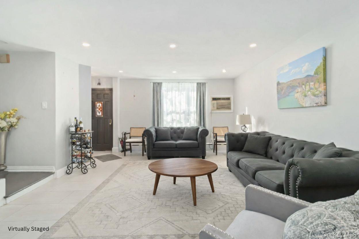 Single Family 80th  Queens, NY 11370, MLS-956196-3