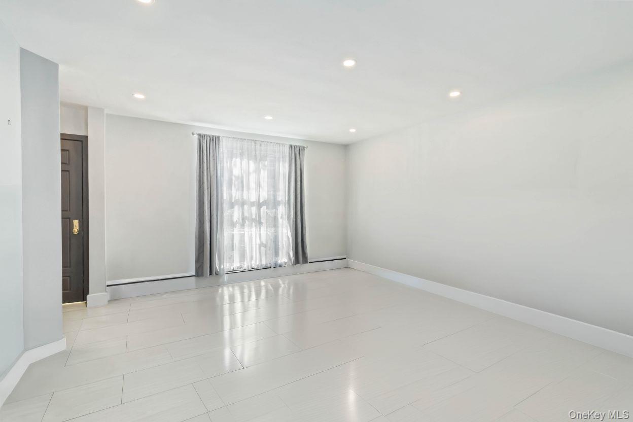 Single Family 80th  Queens, NY 11370, MLS-956196-7