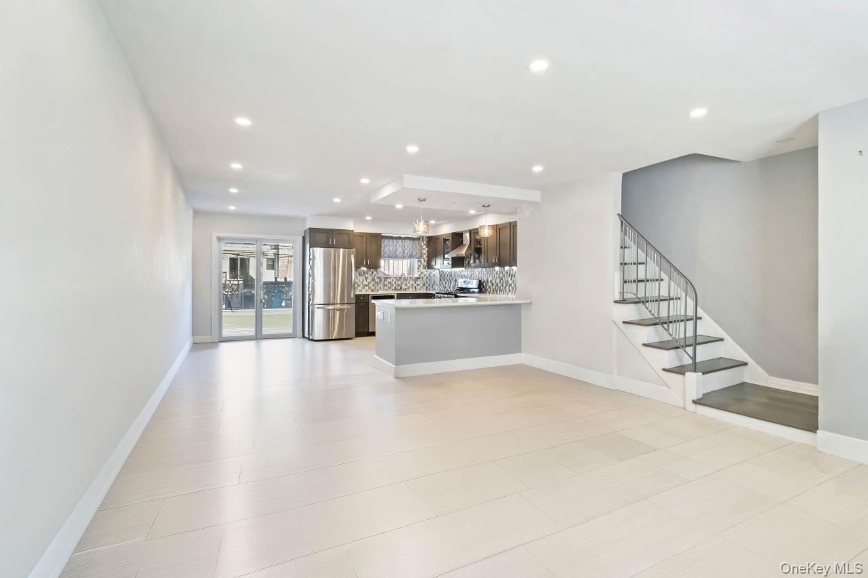 Single Family 80th  Queens, NY 11370, MLS-956196-8