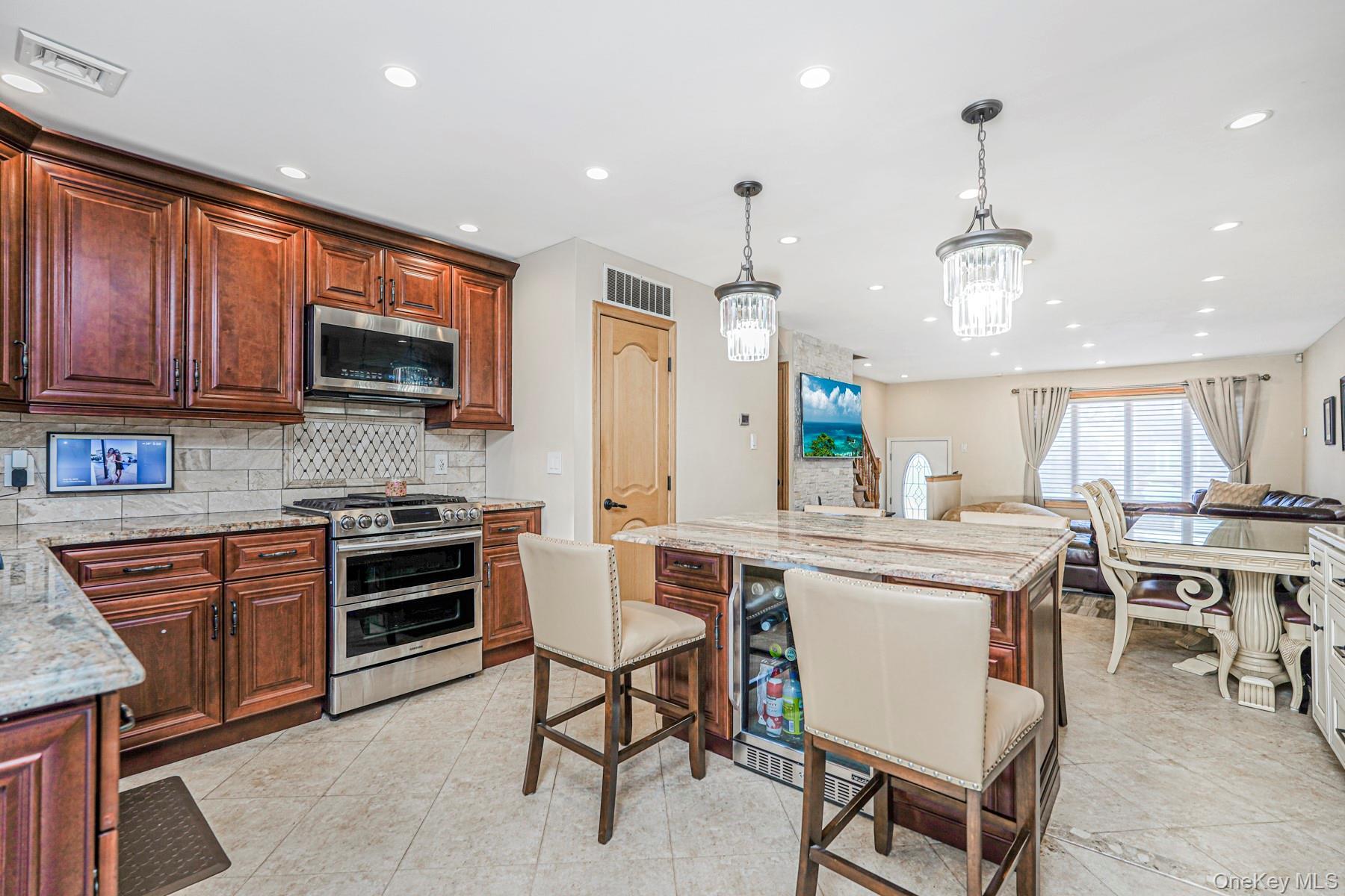 Single Family 70th  Brooklyn, NY 11234, MLS-956230-11