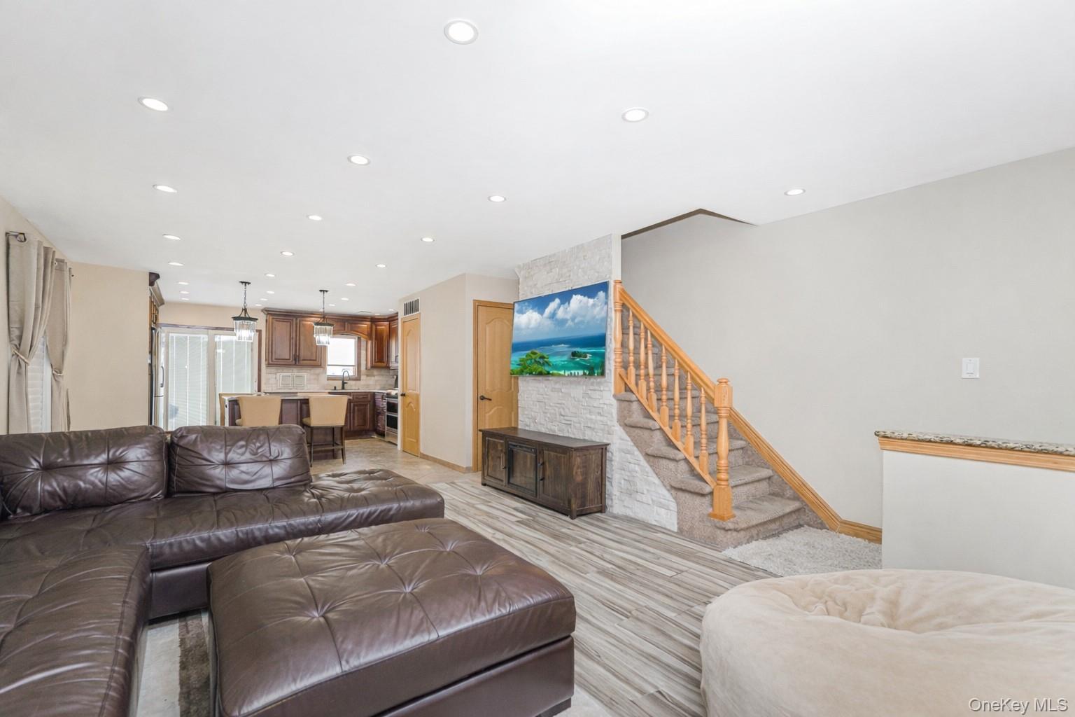 Single Family 70th  Brooklyn, NY 11234, MLS-956230-5