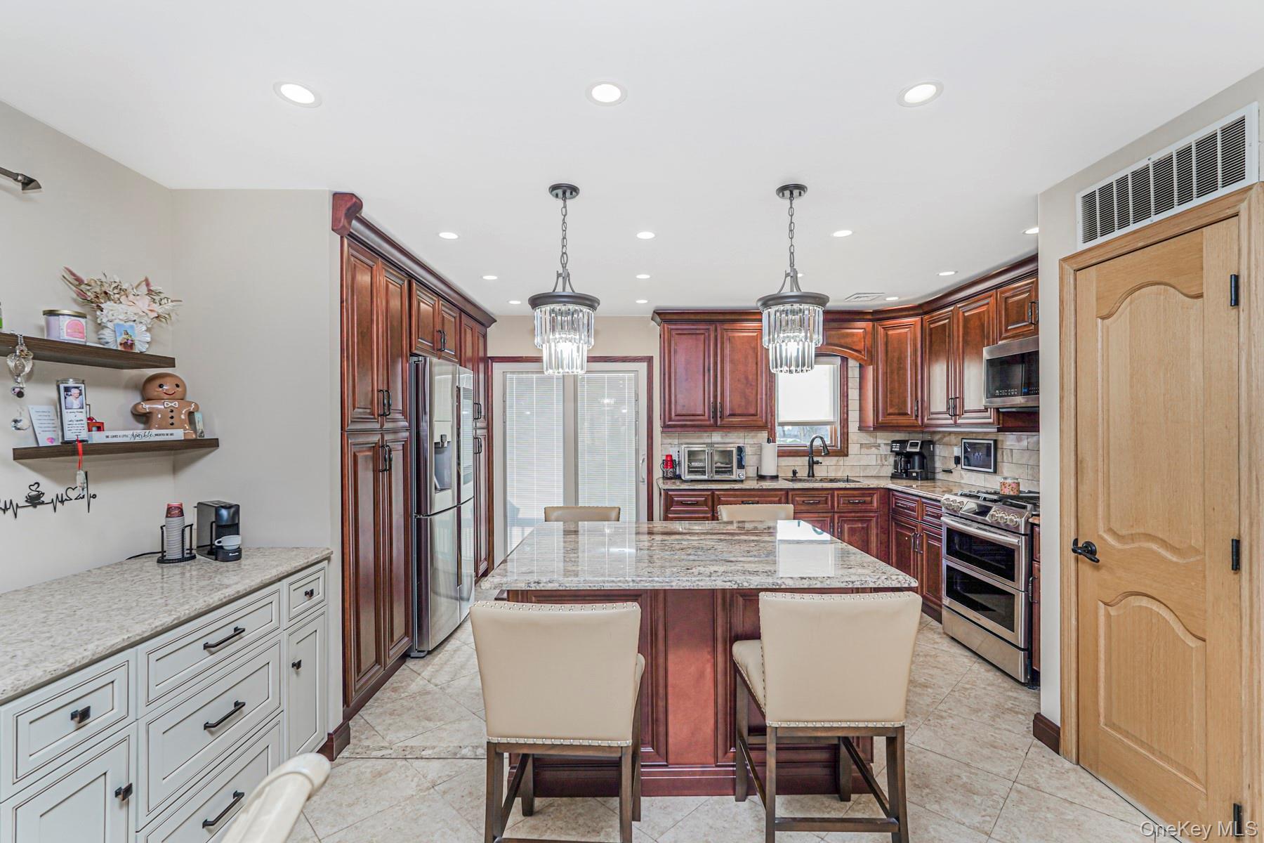 Single Family 70th  Brooklyn, NY 11234, MLS-956230-6