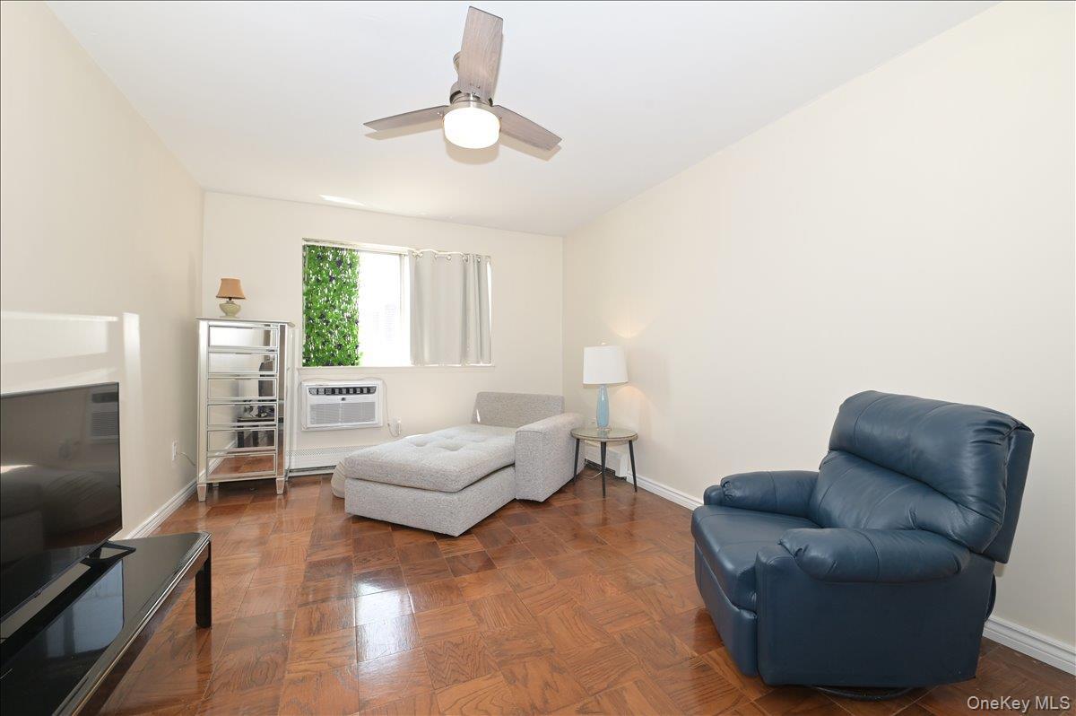 Coop Shore  Nassau County, NY 11023, MLS-956303-20