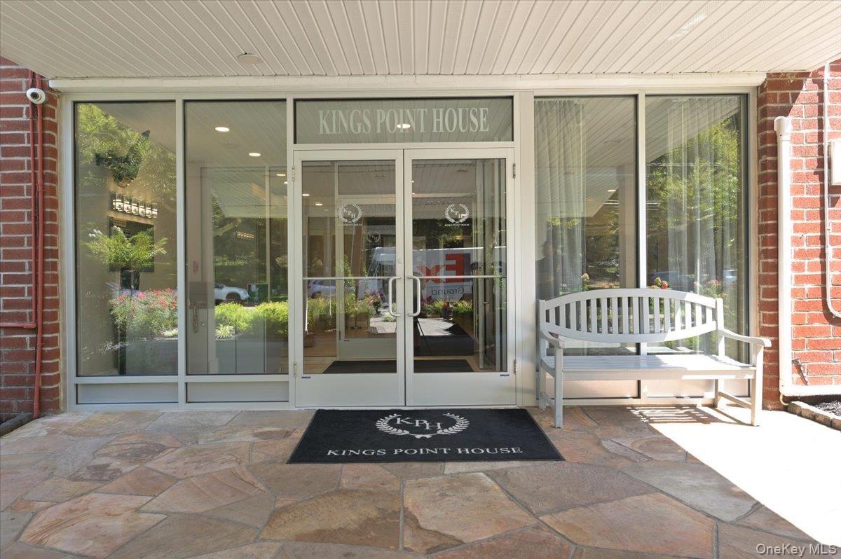 Coop Shore  Nassau County, NY 11023, MLS-956303-4