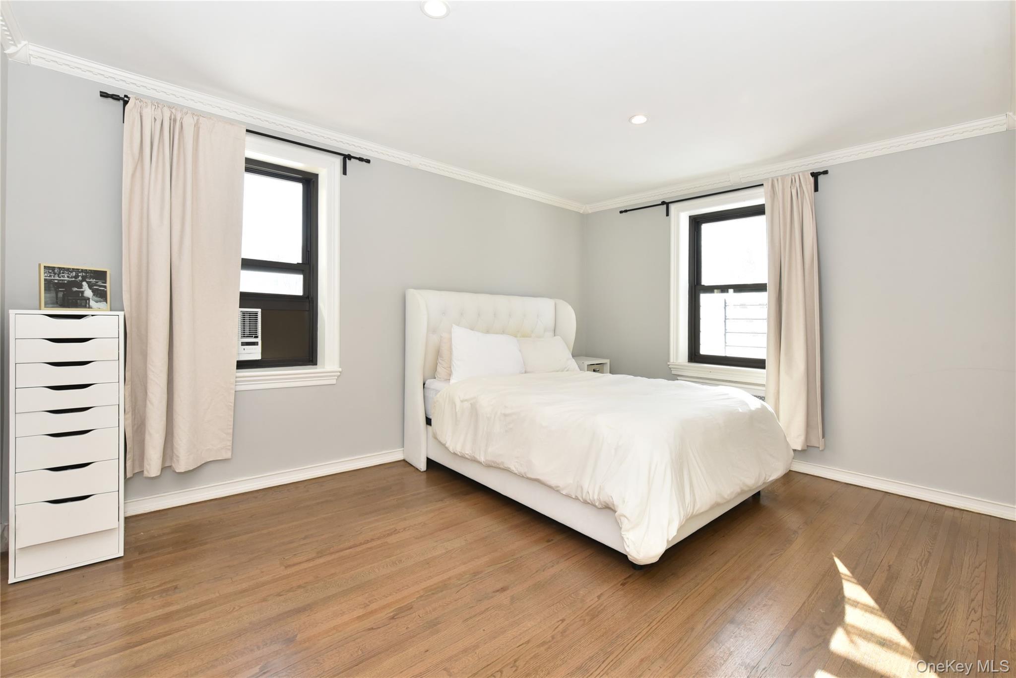 Coop 75th  Queens, NY 11364, MLS-956330-9