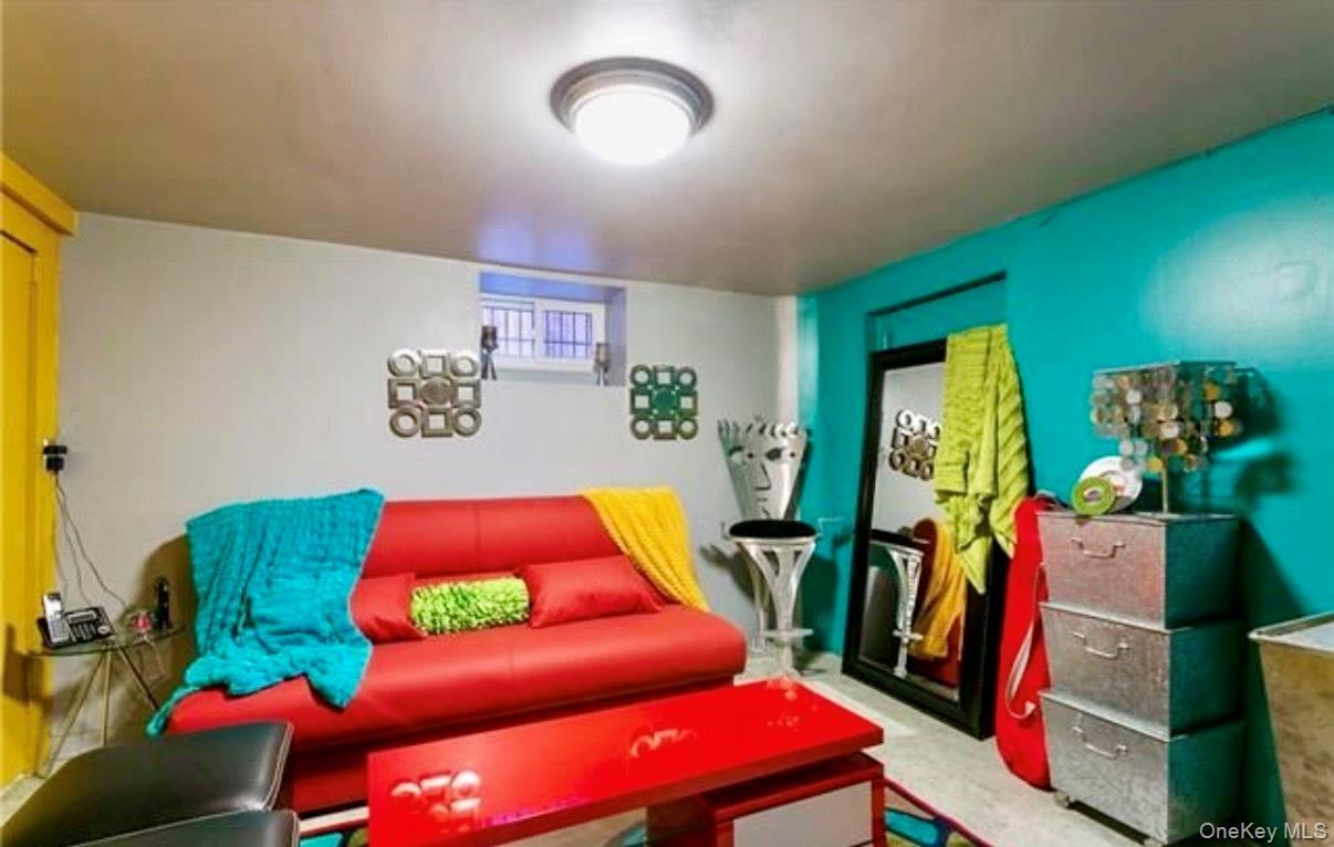 Single Family 195th Bronx, NY 10468, MLS-956334-6