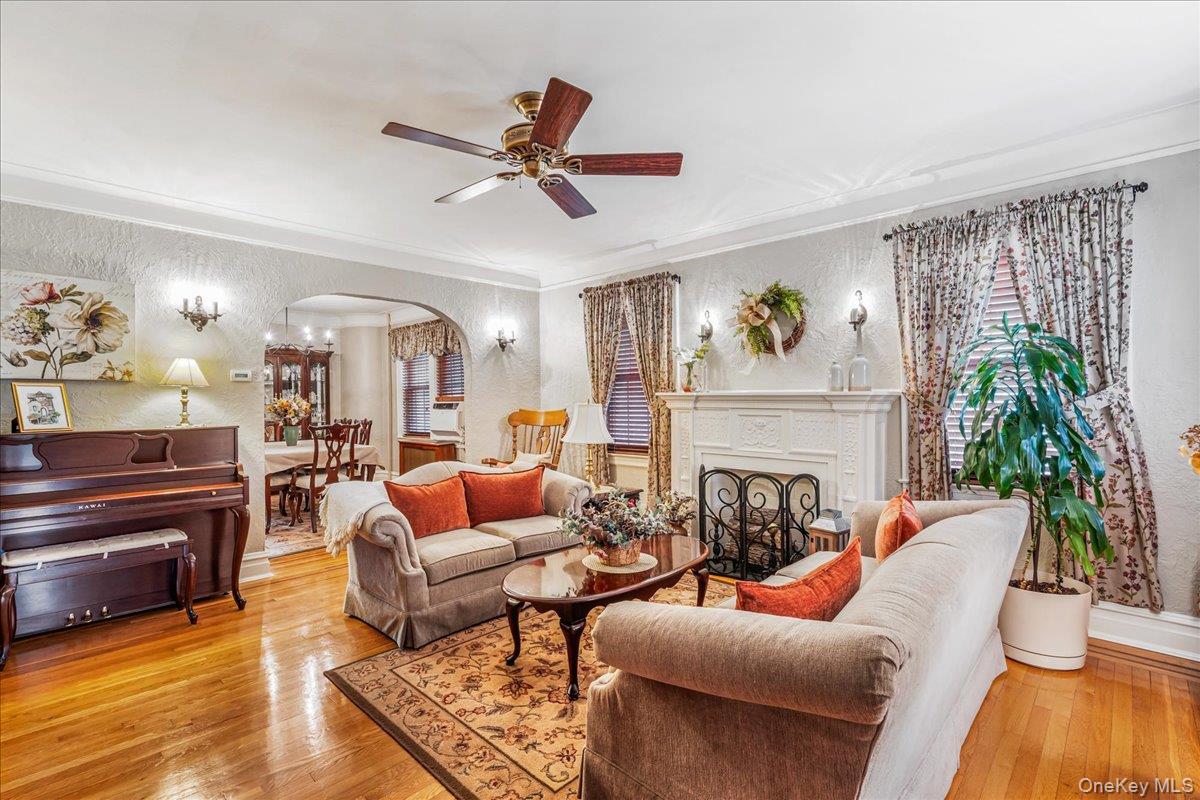 Single Family 166th Queens, NY 11358, MLS-956350-3