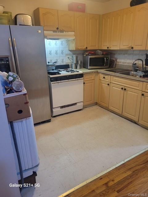 Single Family 230th Place Queens, NY 11413, MLS-956351-5
