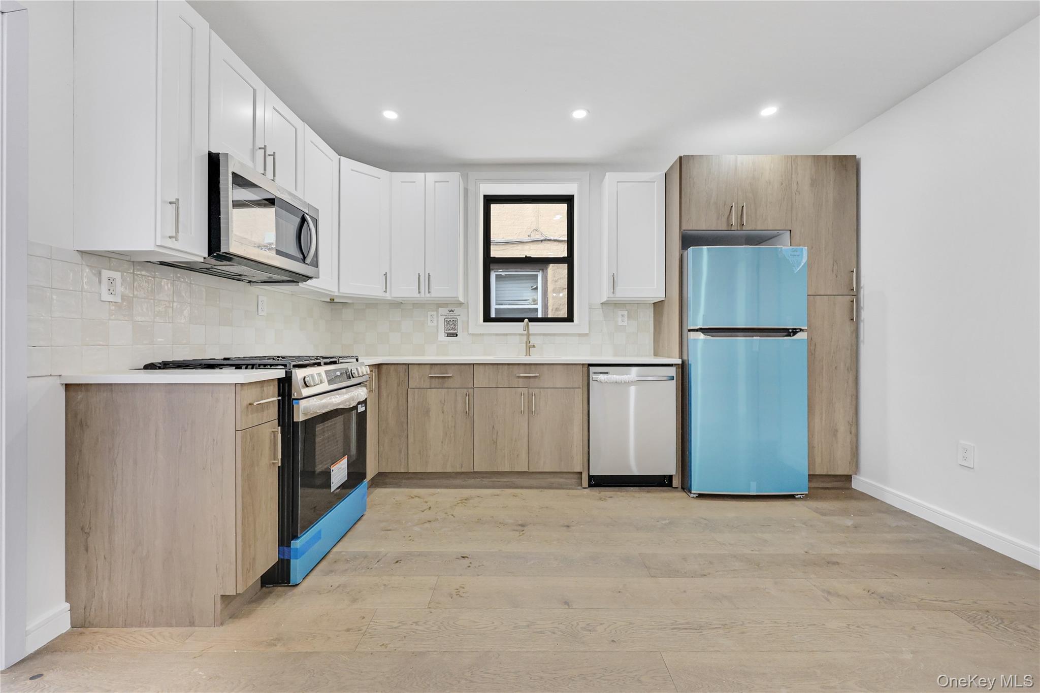 Single Family 224th  Bronx, NY 10466, MLS-956377-4