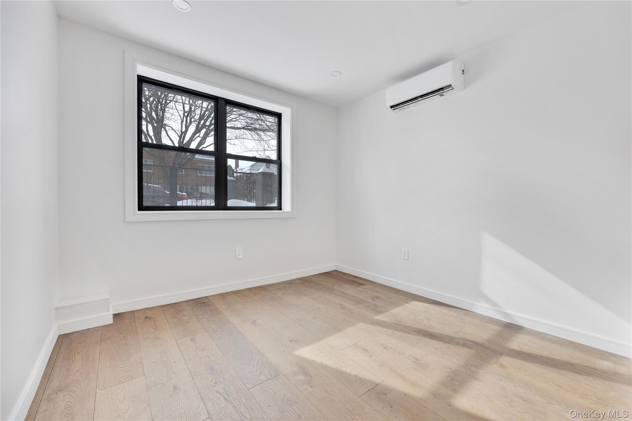 Single Family 224th  Bronx, NY 10466, MLS-956377-6