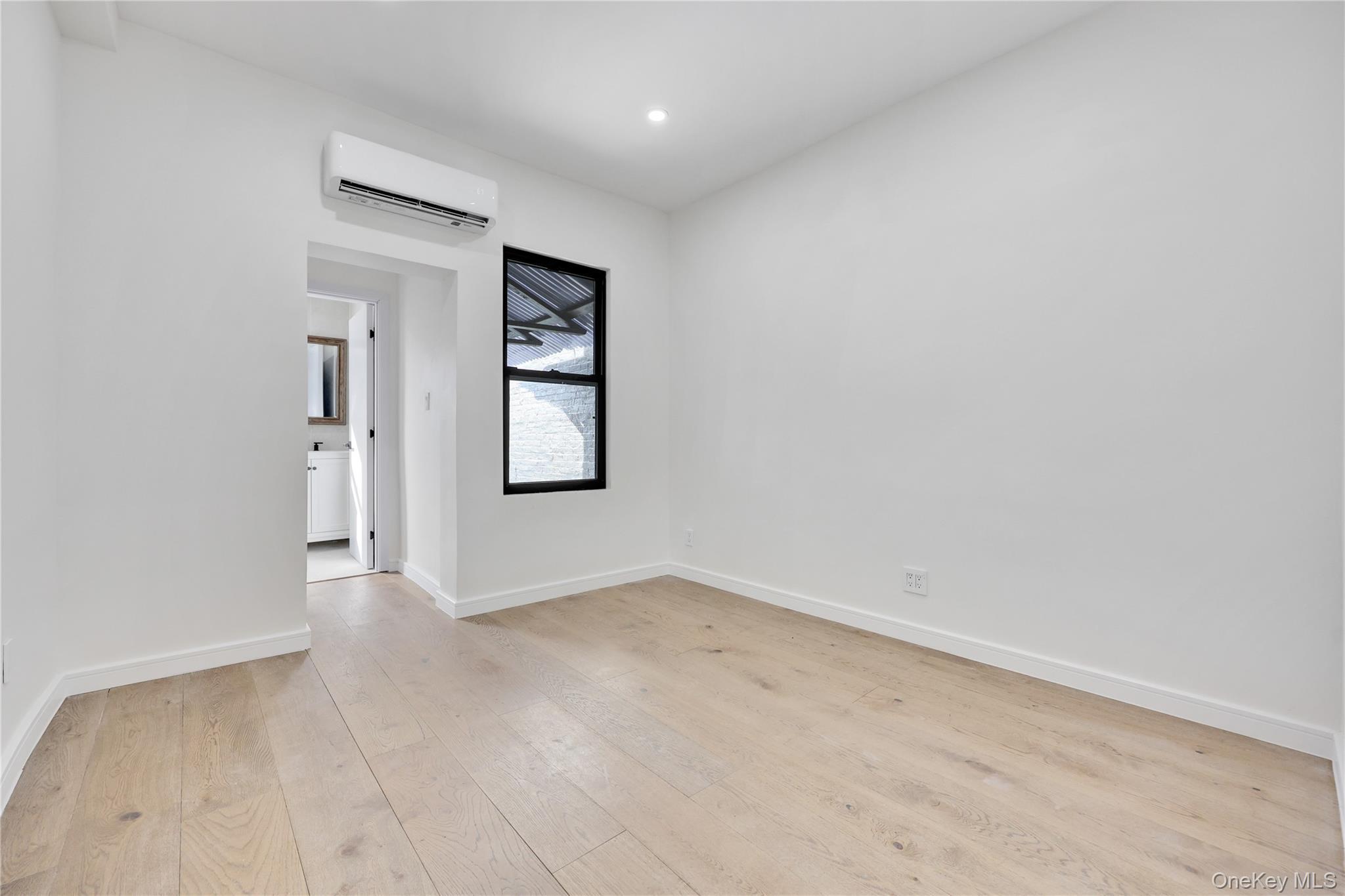 Single Family East 221 Bronx, NY 10469, MLS-956380-11