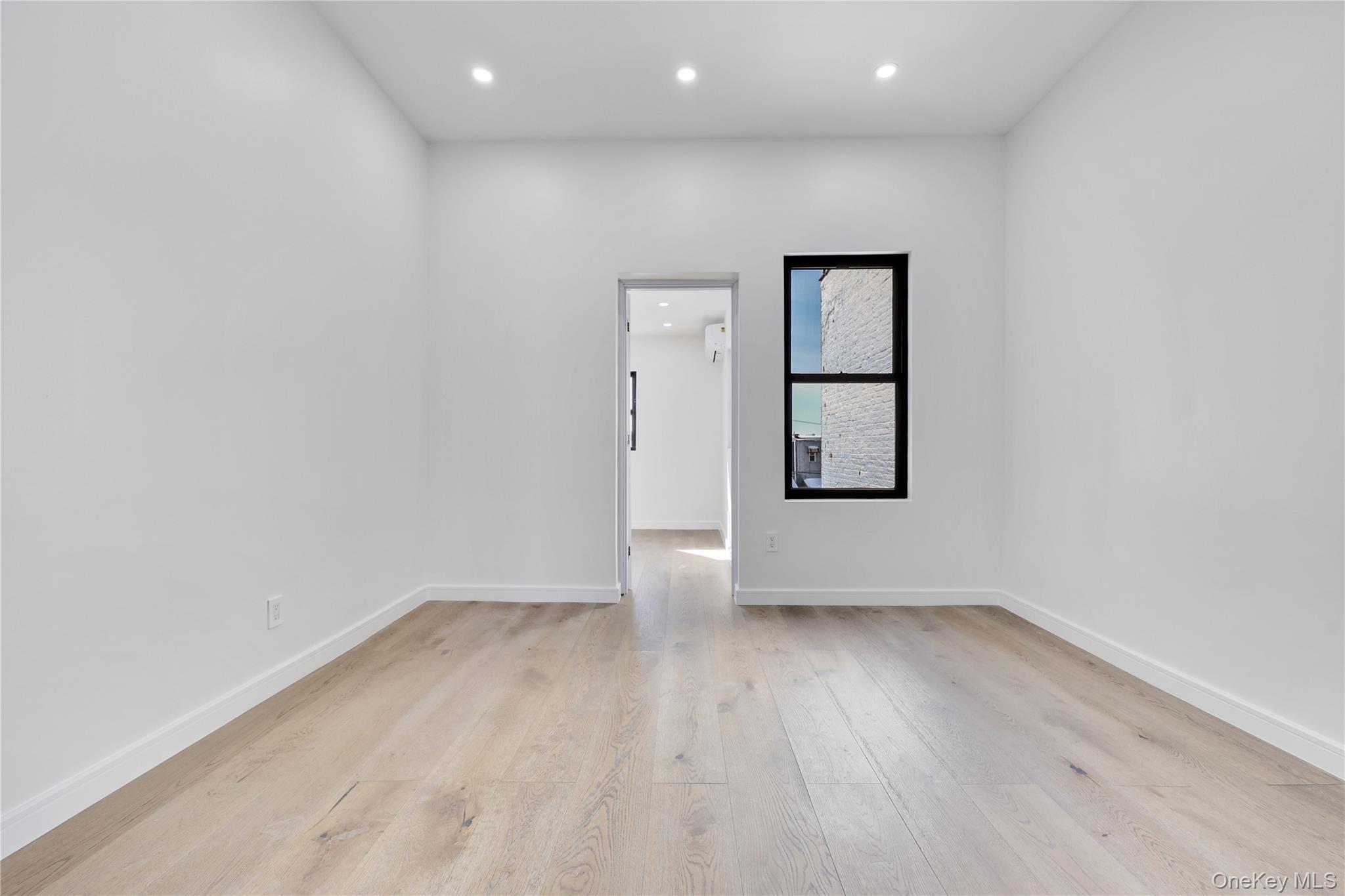 Single Family East 221 Bronx, NY 10469, MLS-956380-23