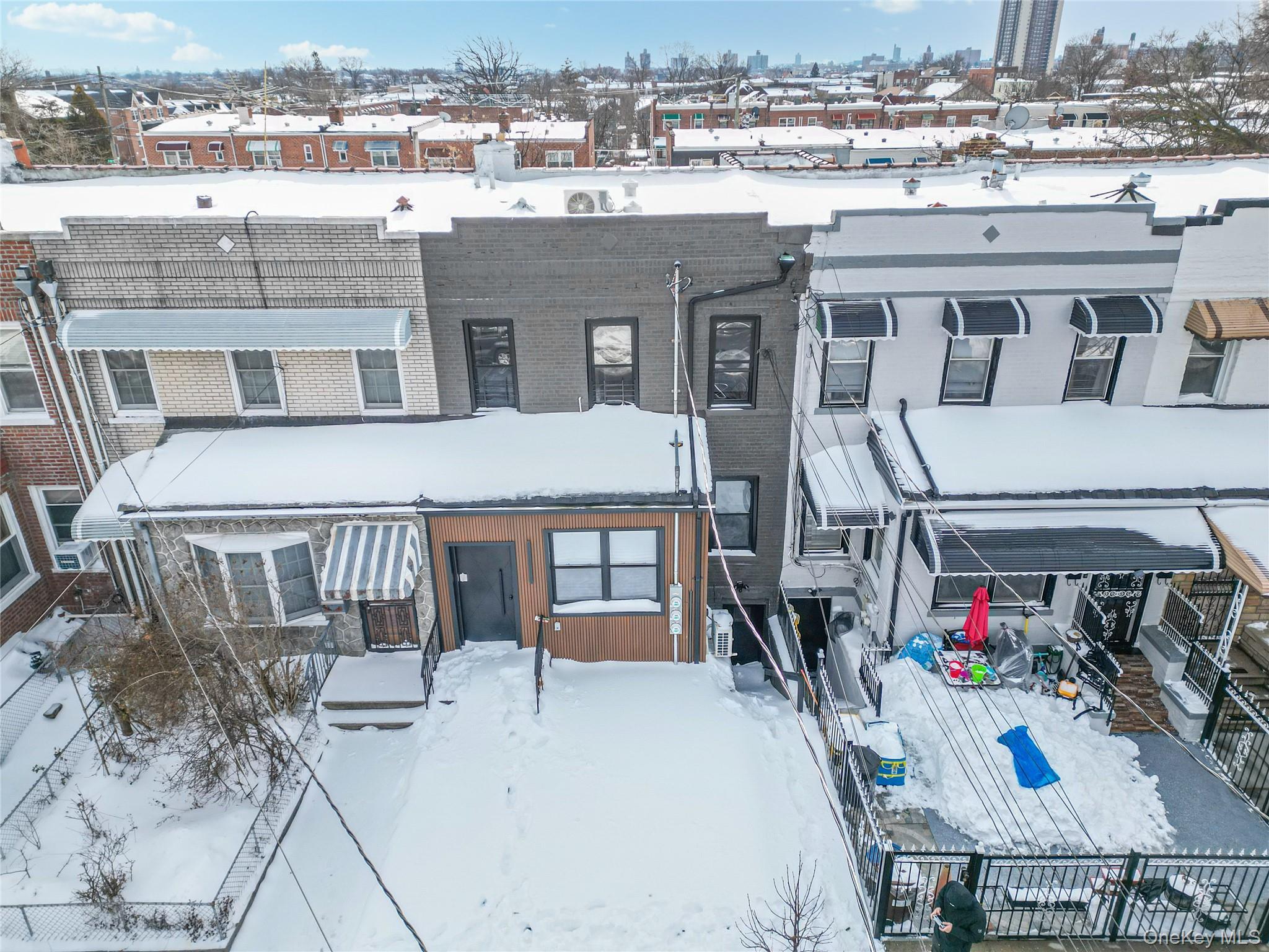 Single Family East 221 Bronx, NY 10469, MLS-956380-30