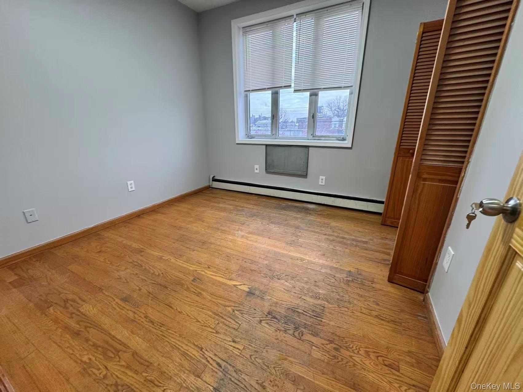 Apartment Tremont  Bronx, NY 10465, MLS-956384-2