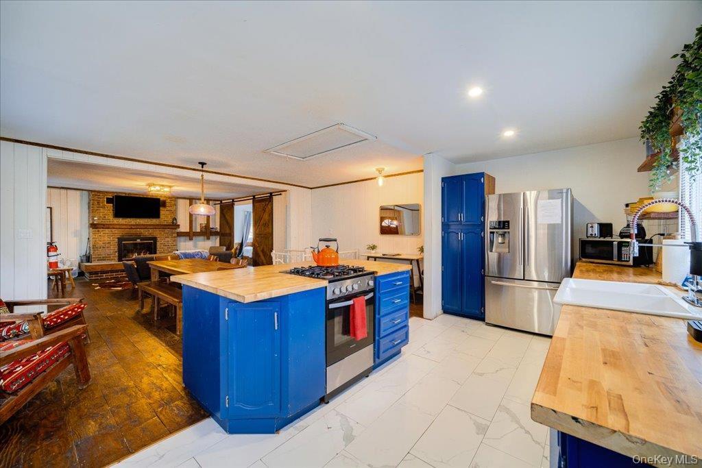 Single Family Overlook  Sullivan County, NY 12788, MLS-956385-16